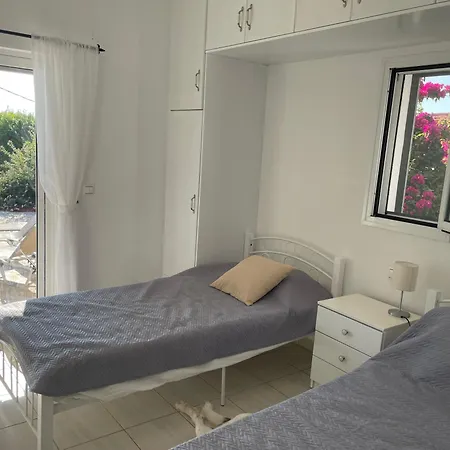 Eleni Villa Lakíthra