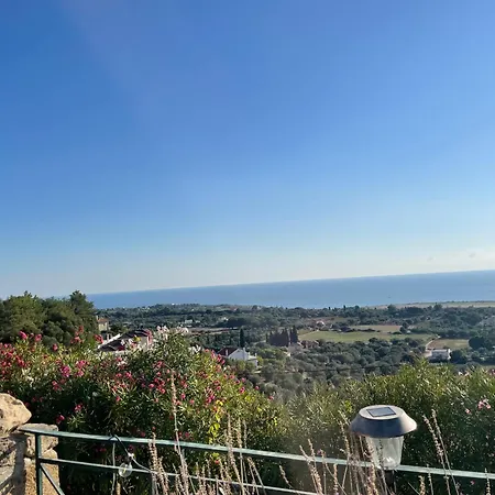 Eleni Villa