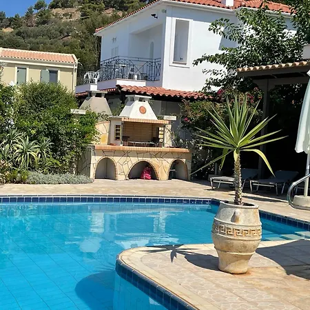 Eleni Villa Lakithra